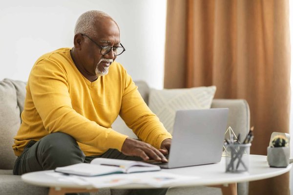 Générer des revenus passifs avec les sites internet rentables : la solution Onlineasset